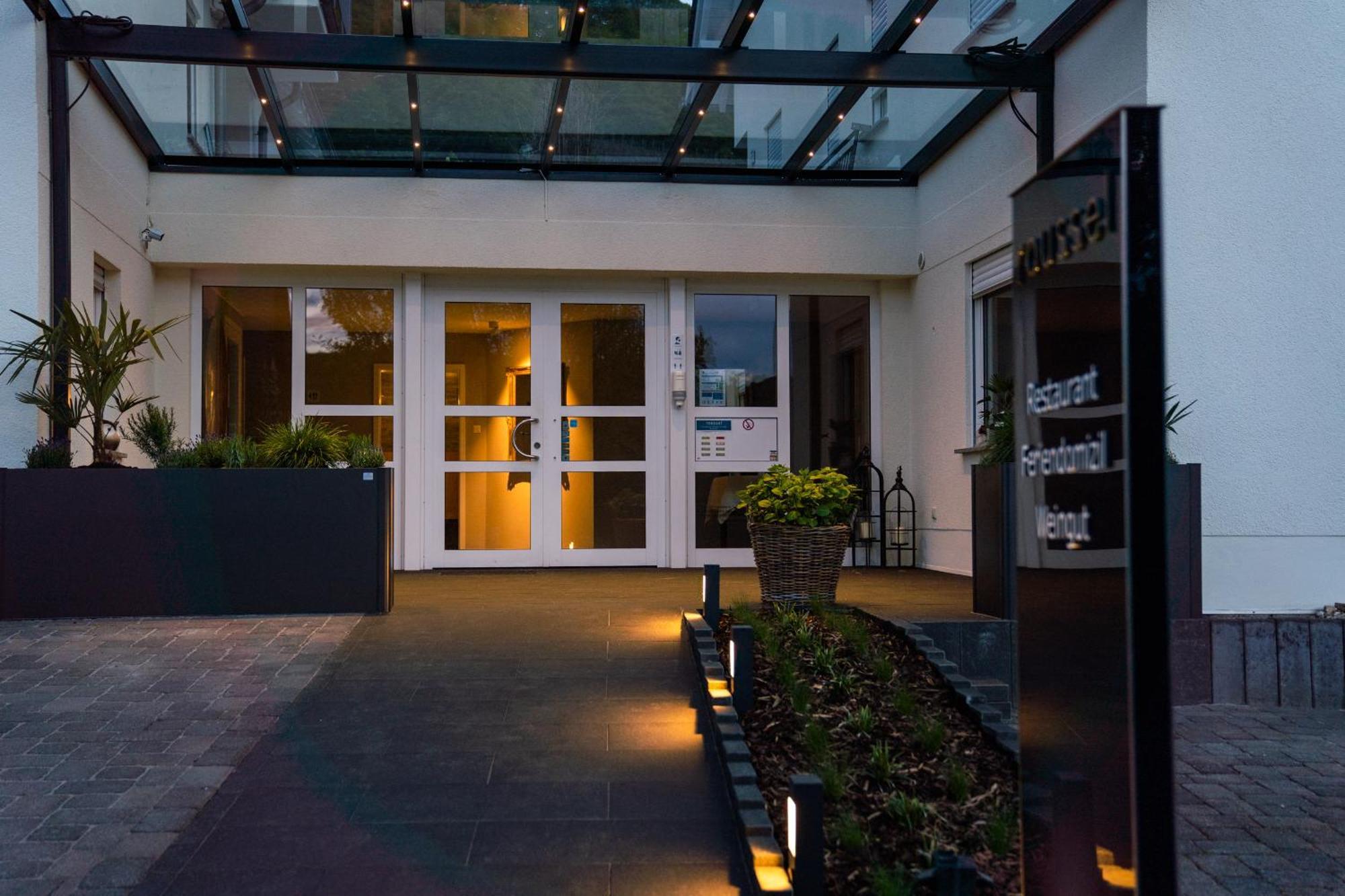 Roussel - Hotel Restaurant Бернкастел-Кюс Екстериор снимка